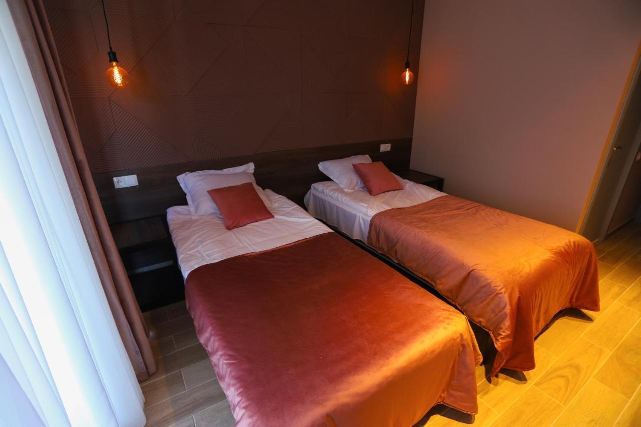 Hotel INSIDE Kazbegi Buitenkant foto