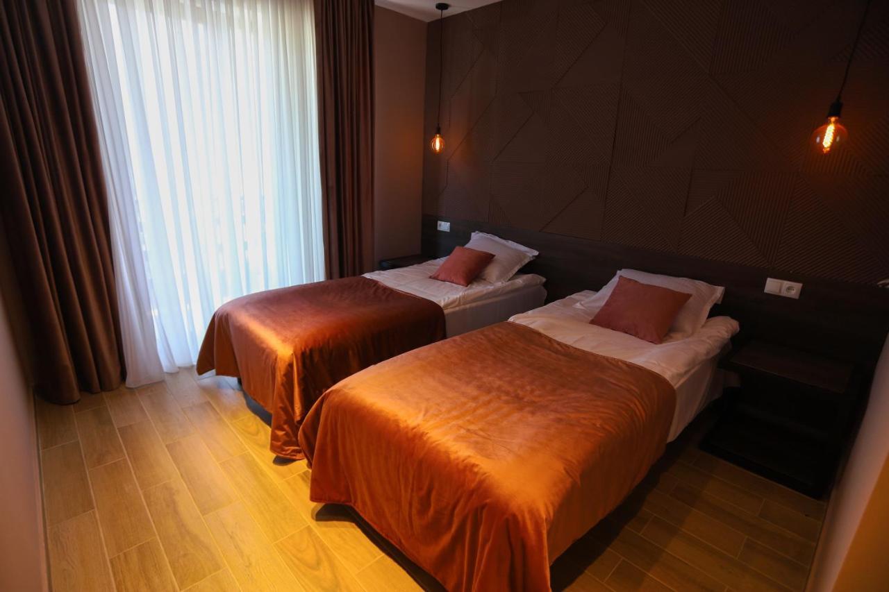 Hotel INSIDE Kazbegi Buitenkant foto