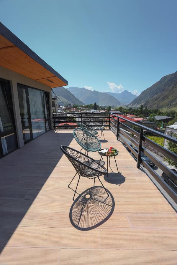 Hotel INSIDE Kazbegi Buitenkant foto