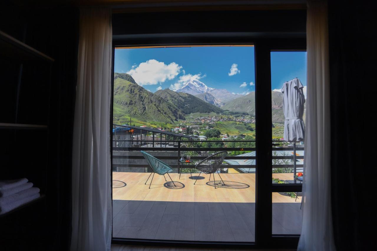 Hotel INSIDE Kazbegi Buitenkant foto