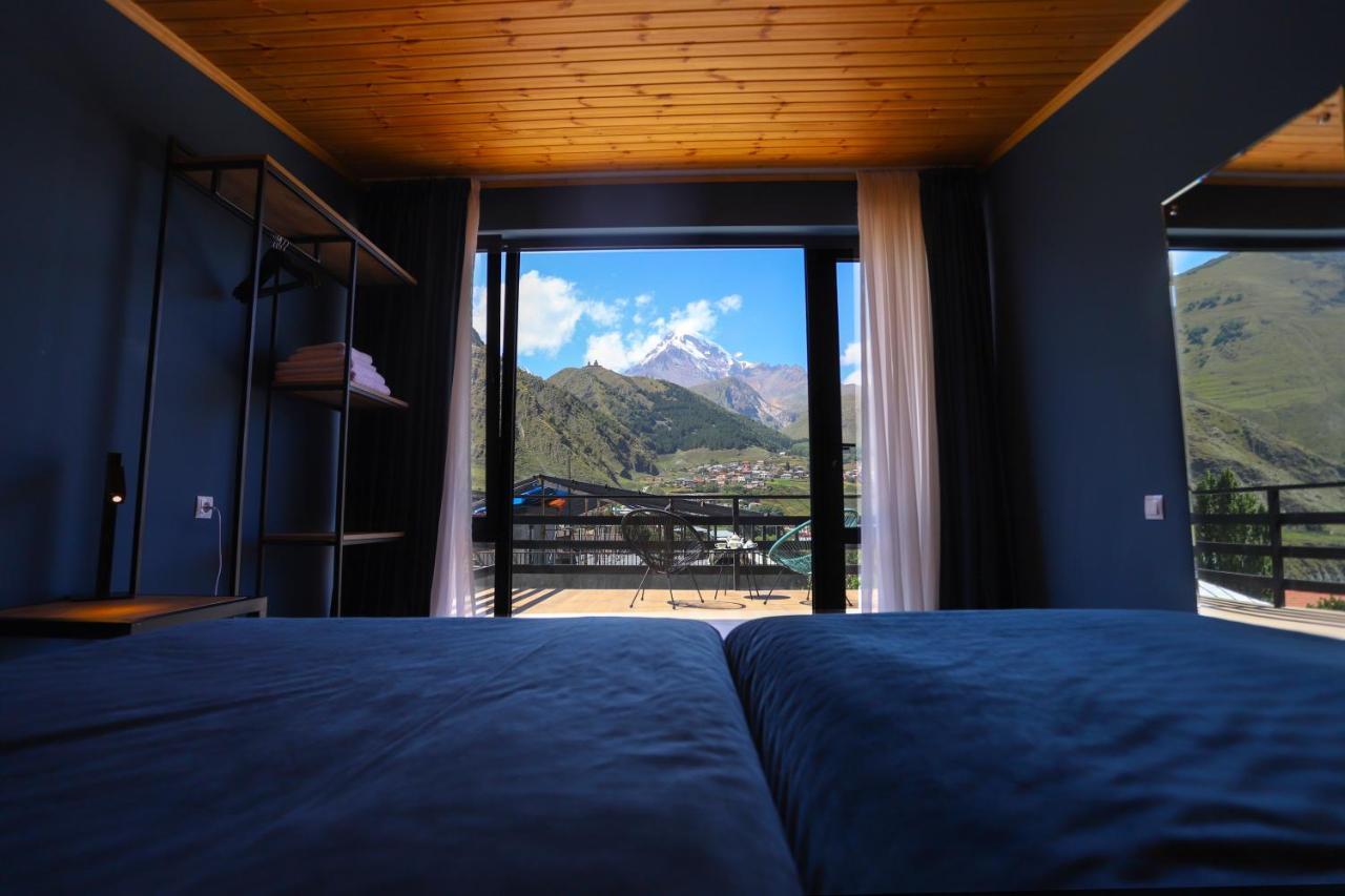 Hotel INSIDE Kazbegi Buitenkant foto
